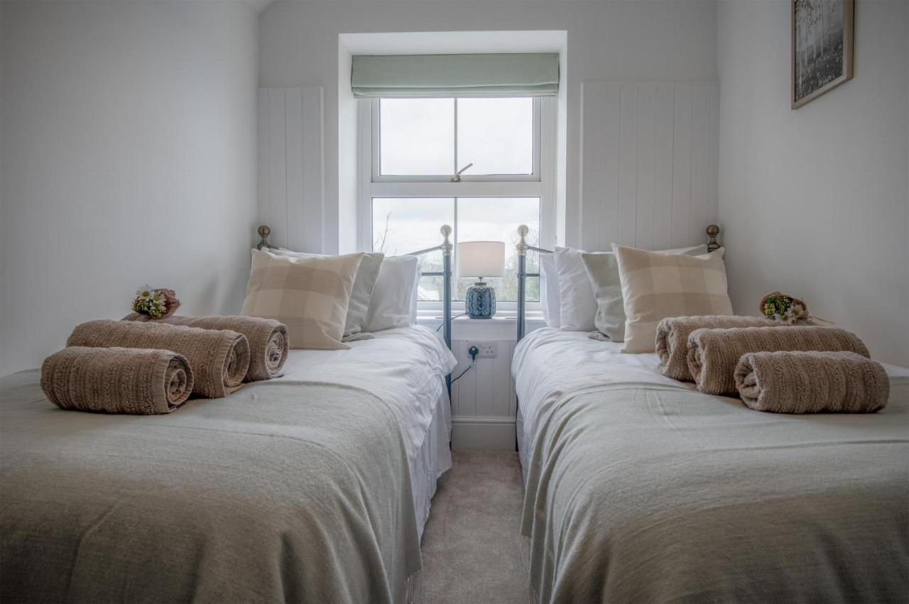 Elidyr Cottage - 3 Bedroom Cottage - Амрот Екстериор снимка