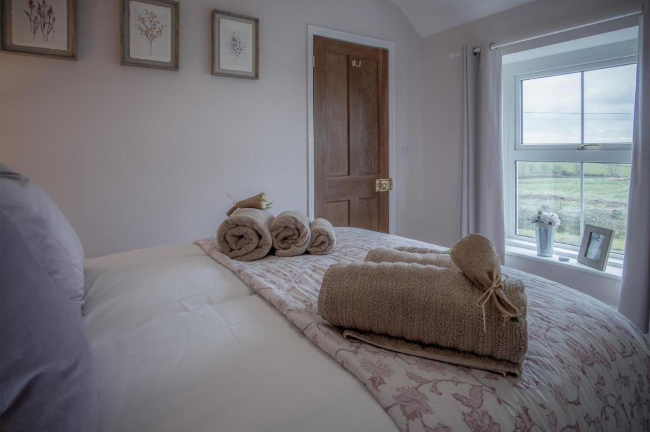 Elidyr Cottage - 3 Bedroom Cottage - Амрот Екстериор снимка